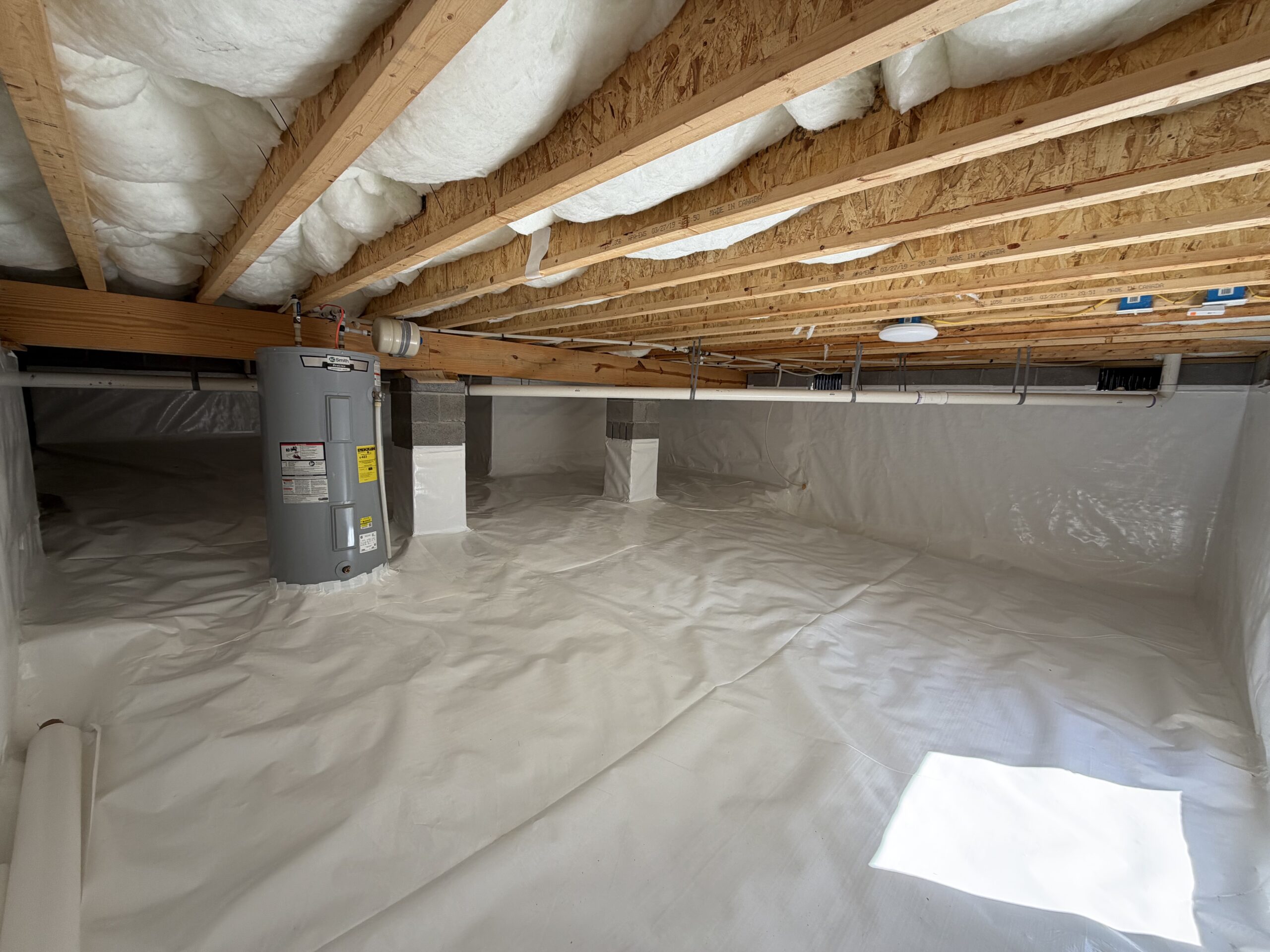 Active sub-membrane suction piping infrastructure